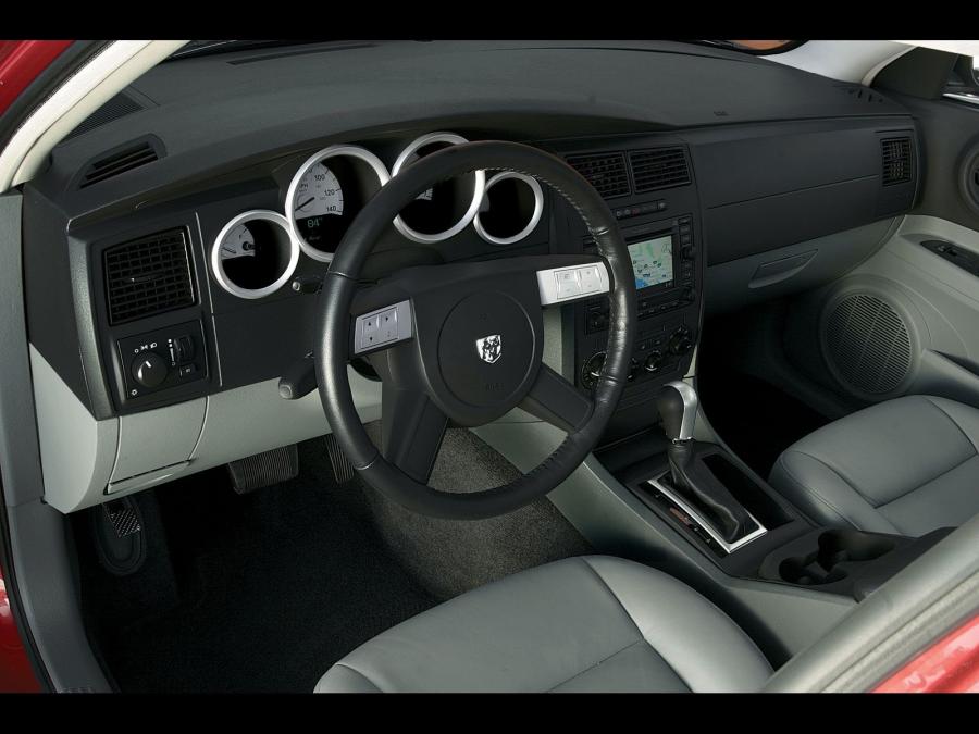  Dodge Magnum 2005 года  (фото 11 из 18)
